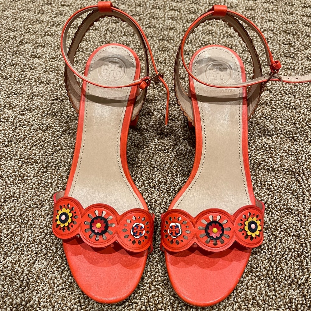 tory burch sandal size 6m